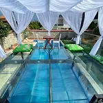 Hotel Grand Butik