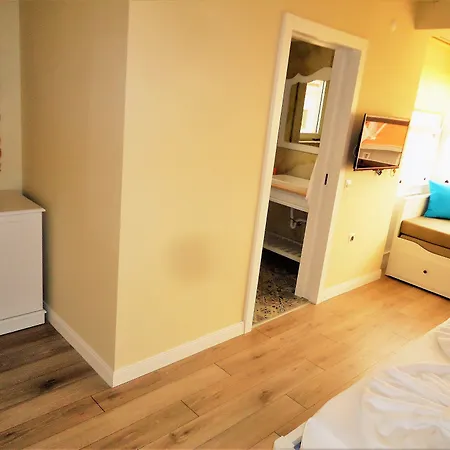 Grand Butik מלון