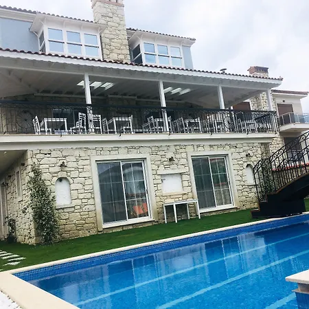 Grand Butik מלון 5*