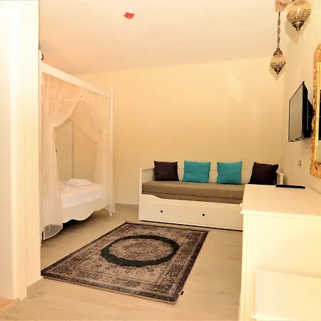 Grand Butik מלון 5*